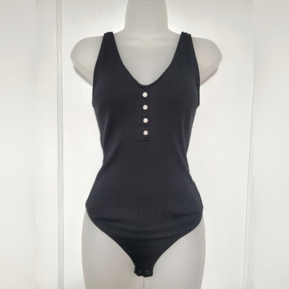 Express One Eleven ribbed thong bodysuit sz M